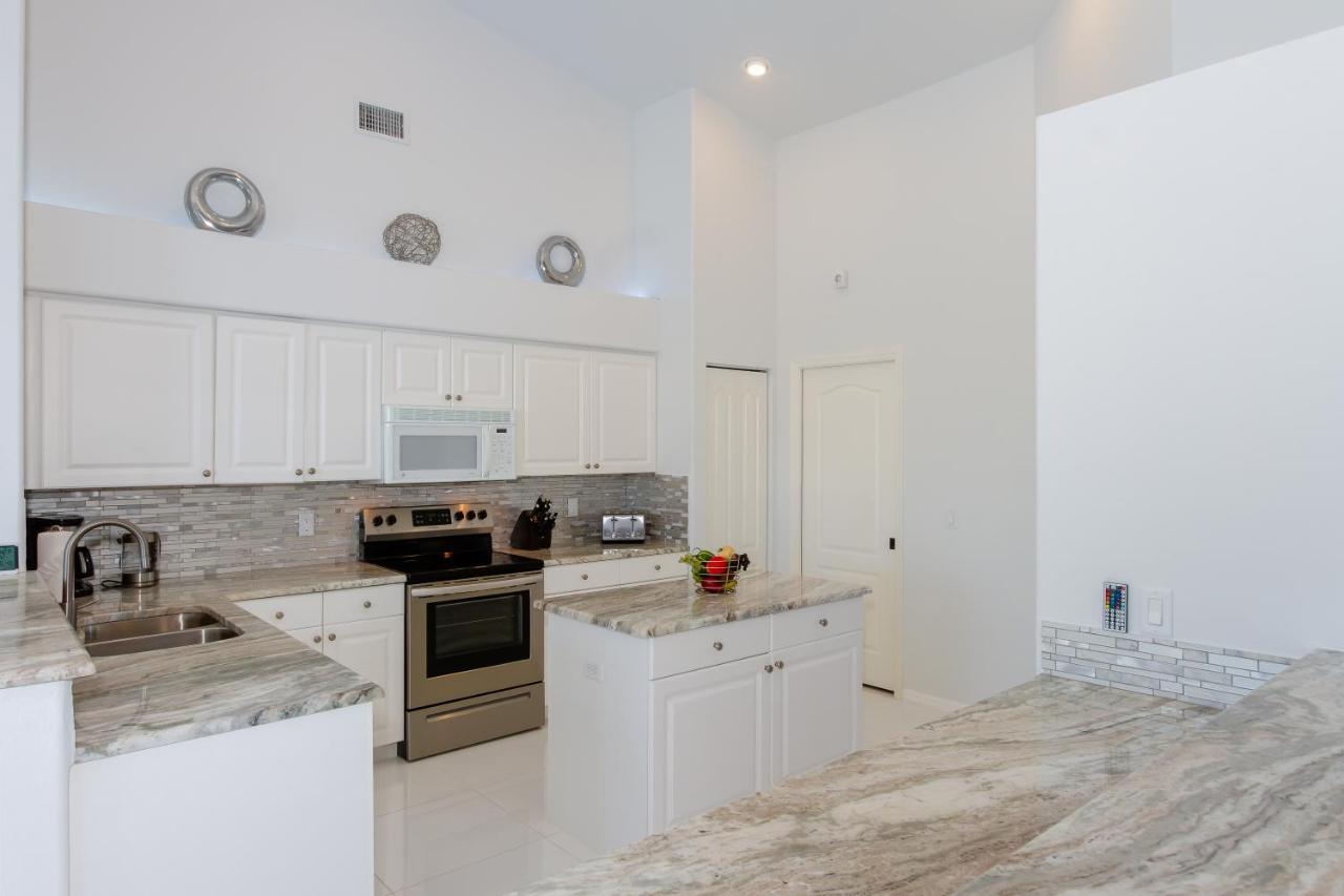 Villa Eyleen Cape Coral Extérieur photo