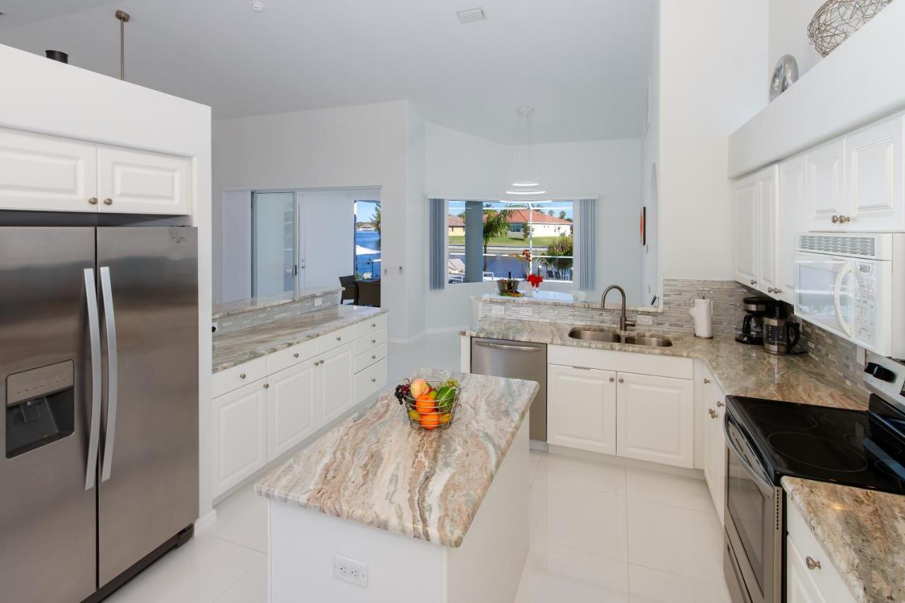 Villa Eyleen Cape Coral Extérieur photo